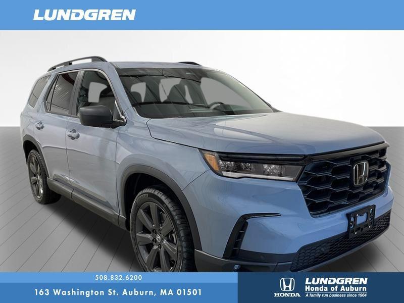 new 2025 Honda Pilot car, priced at $44,250