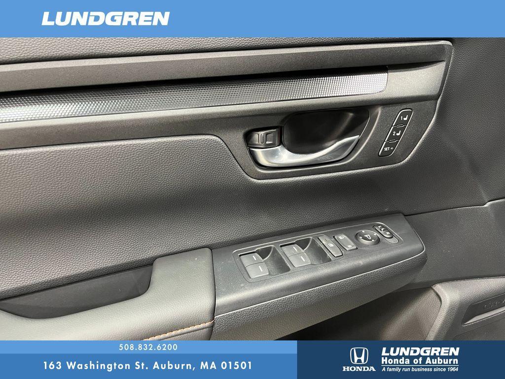 new 2025 Honda CR-V Hybrid car, priced at $40,545