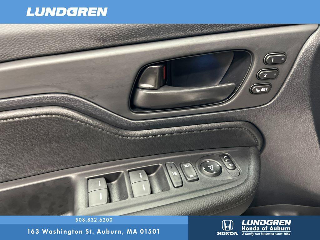 new 2026 Honda Odyssey car, priced at $44,290