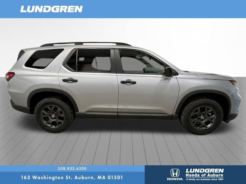 new 2025 Honda Pilot car, priced at $50,850
