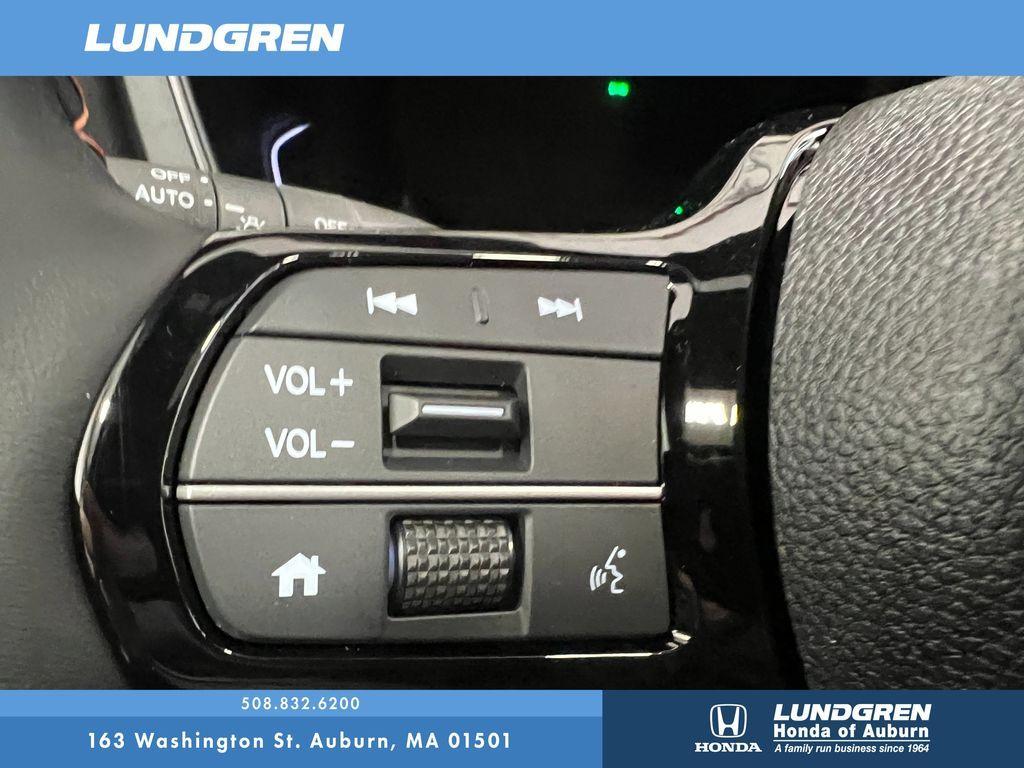 new 2025 Honda Pilot car, priced at $50,850
