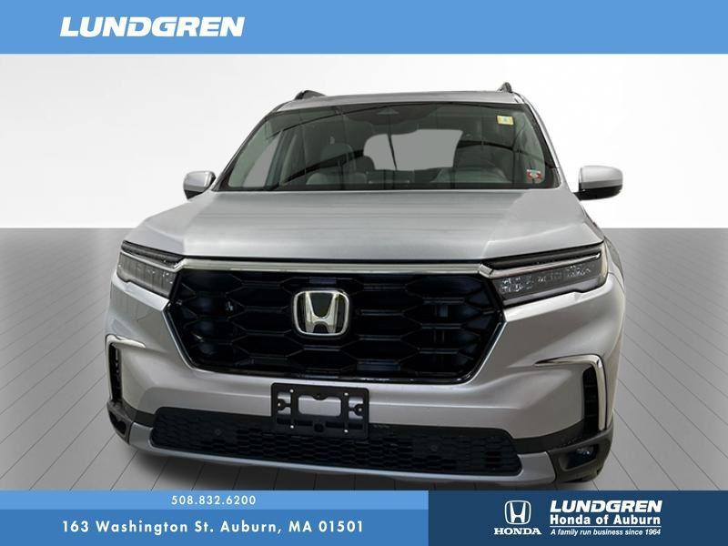 new 2025 Honda Pilot car, priced at $50,995