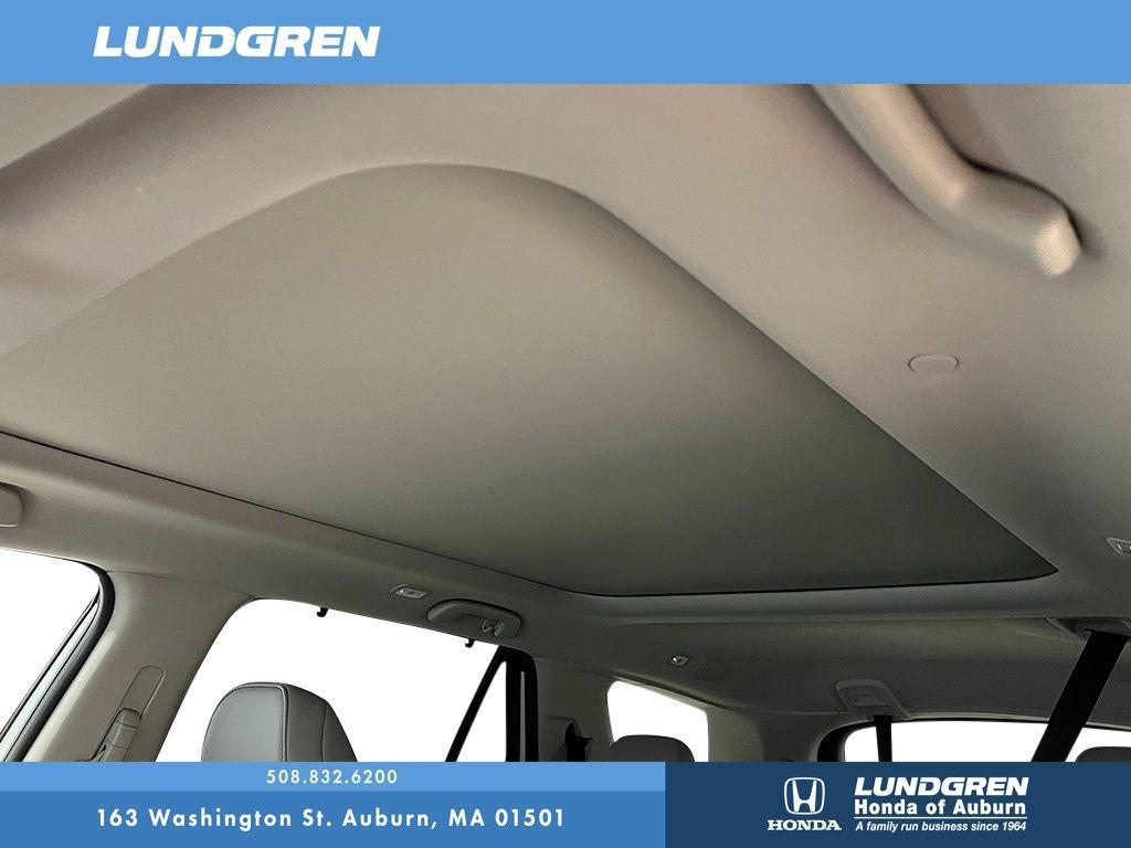 new 2025 Honda Pilot car, priced at $50,995