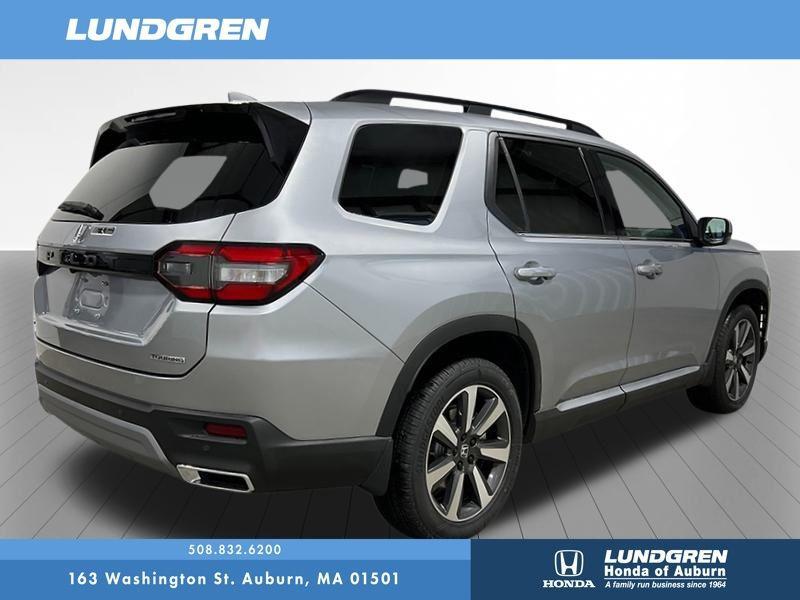new 2025 Honda Pilot car, priced at $50,995
