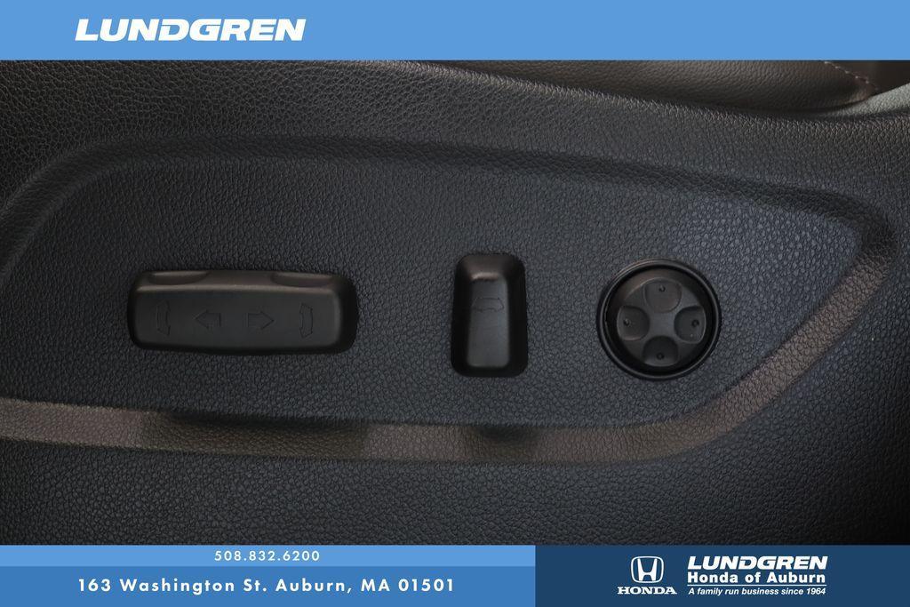used 2015 Hyundai Santa Fe car, priced at $9,997