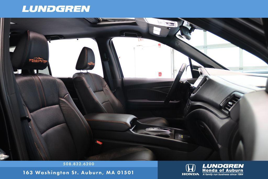 used 2025 Honda Passport car, priced at $43,821