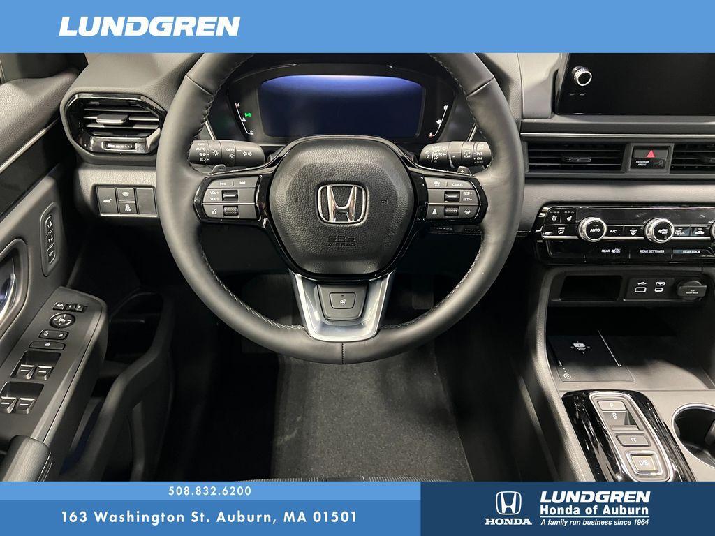 new 2025 Honda Pilot car, priced at $54,530