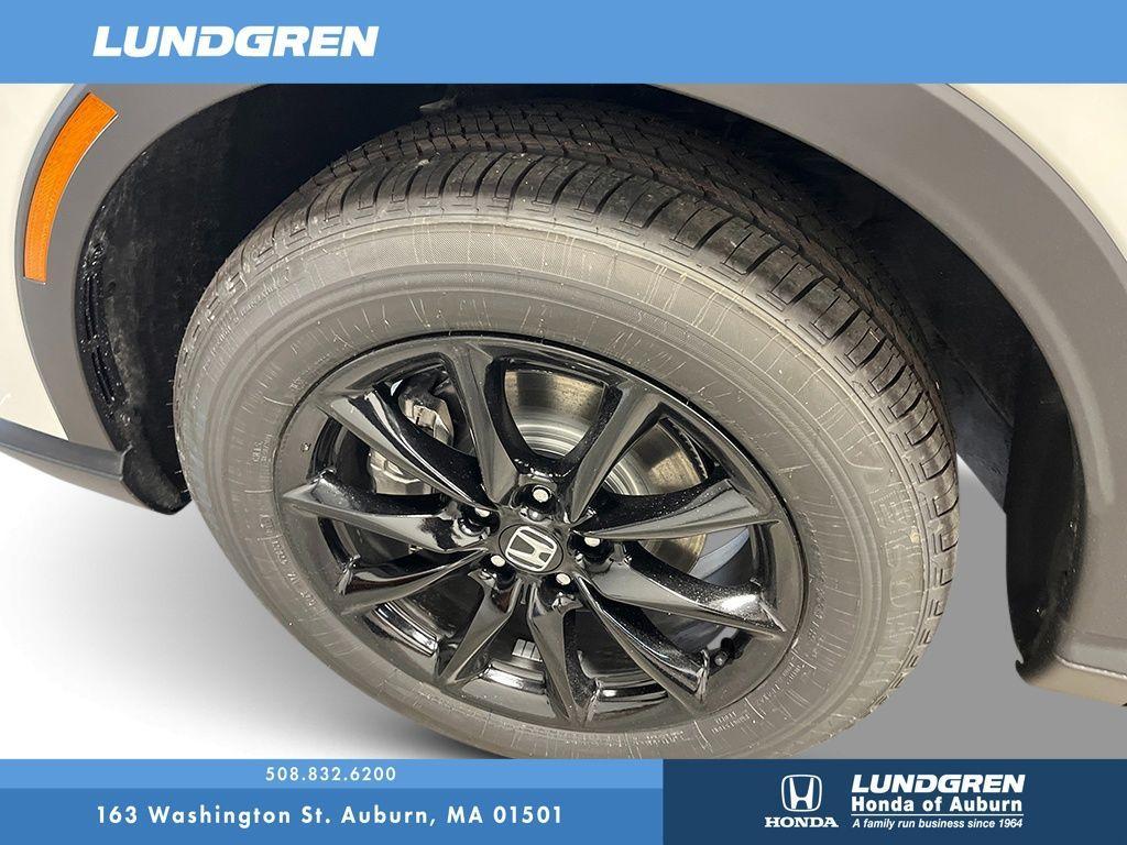 new 2026 Honda CR-V Hybrid car, priced at $41,675