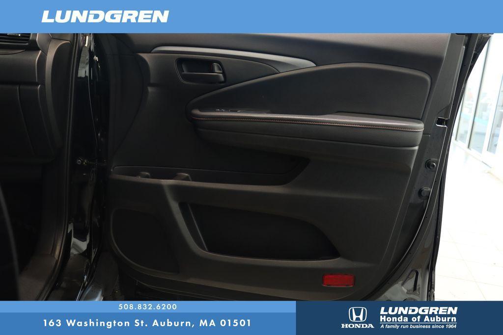 used 2022 Honda Pilot car, priced at $33,497