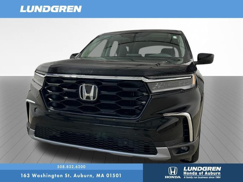 new 2025 Honda Pilot car, priced at $47,095