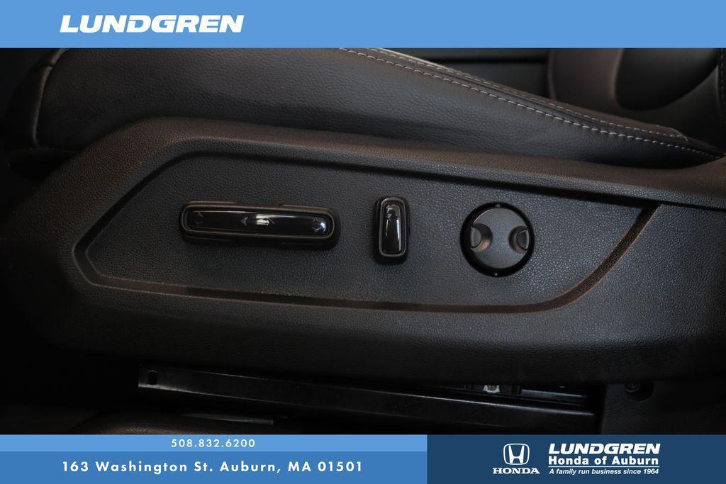 used 2023 Honda Pilot car, priced at $39,827