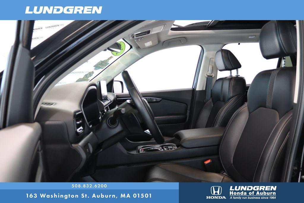 used 2023 Honda Pilot car, priced at $39,827