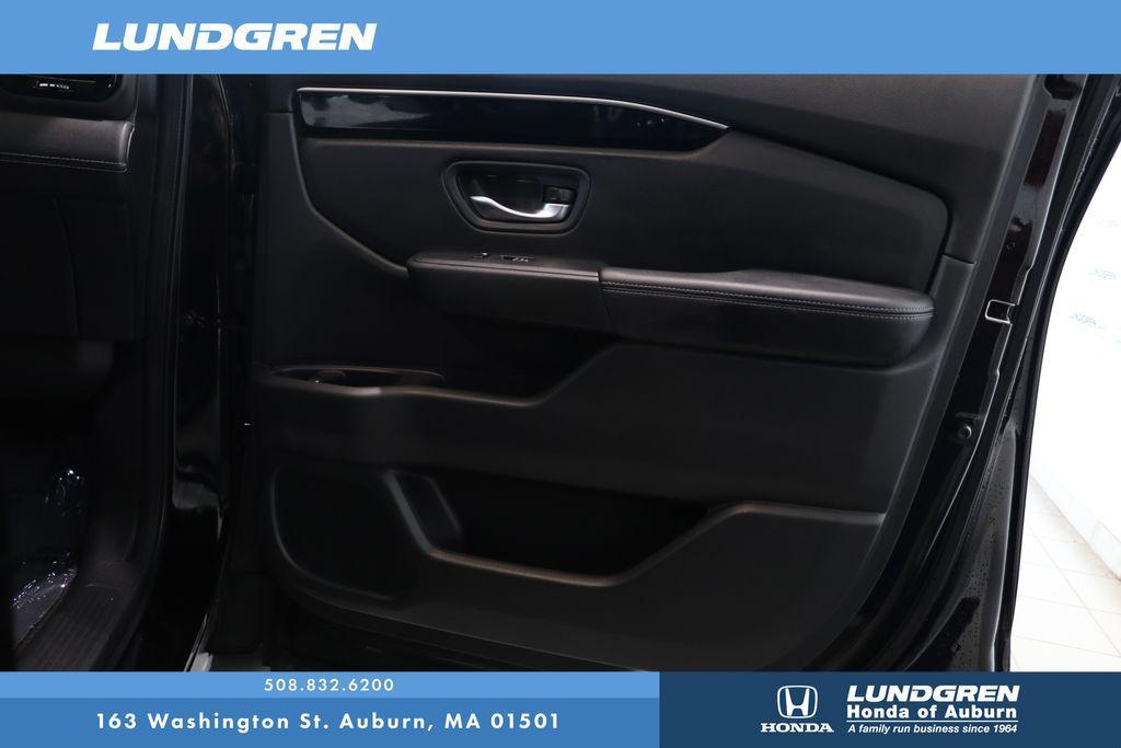 used 2023 Honda Pilot car, priced at $39,827