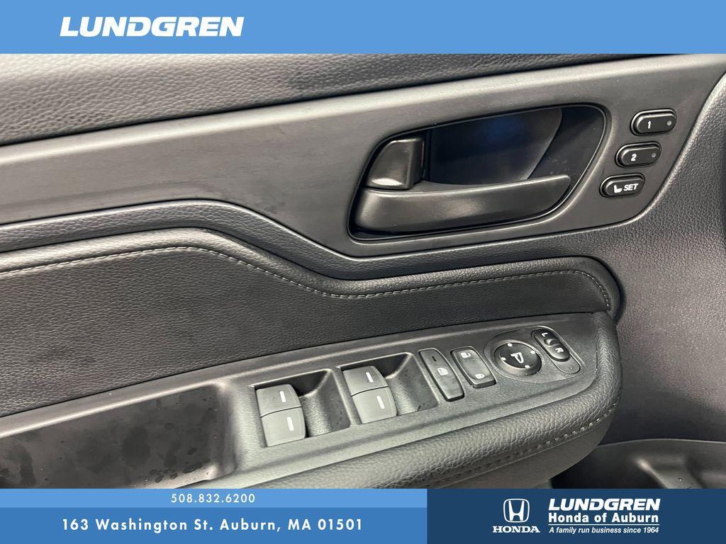 new 2026 Honda Odyssey car, priced at $44,290