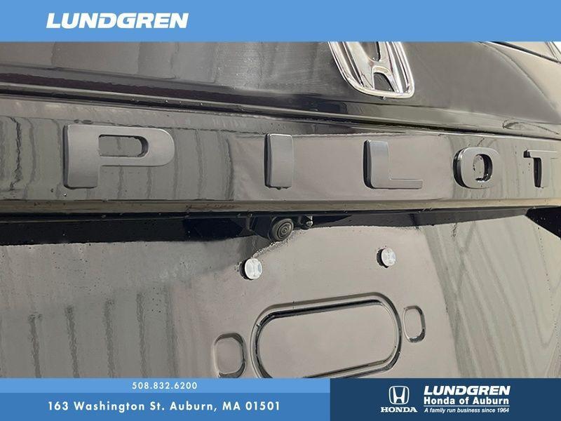 new 2025 Honda Pilot car, priced at $50,850