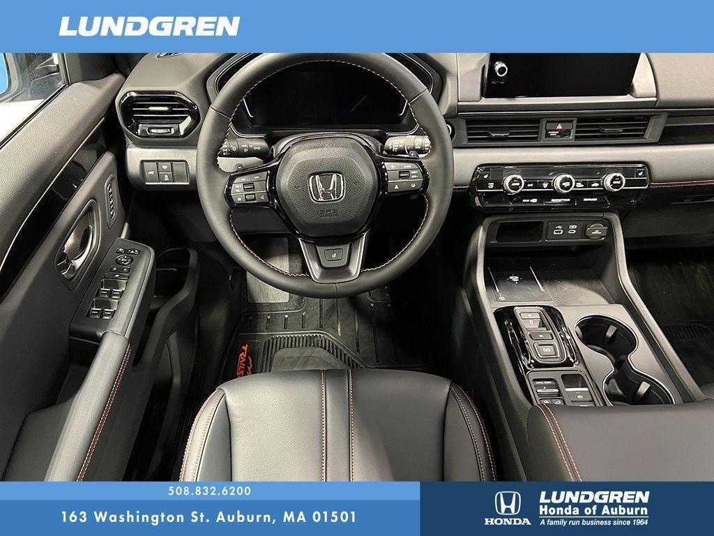 new 2025 Honda Pilot car, priced at $50,850