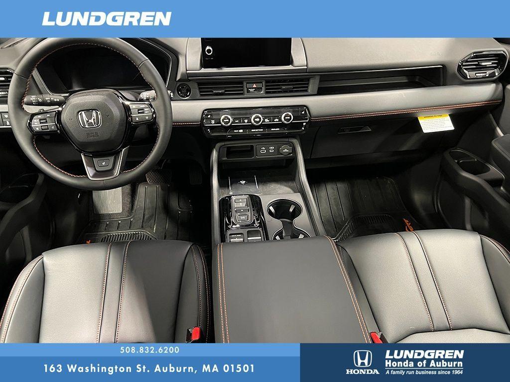 new 2025 Honda Pilot car, priced at $50,850