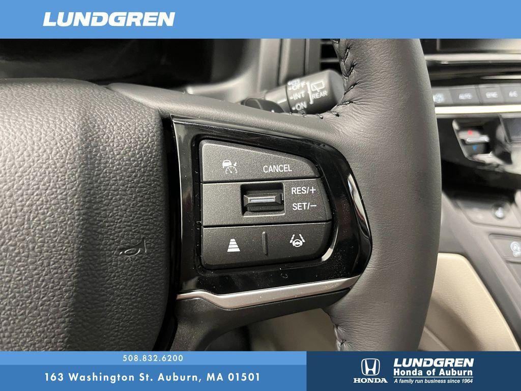 new 2026 Honda Odyssey car, priced at $44,290