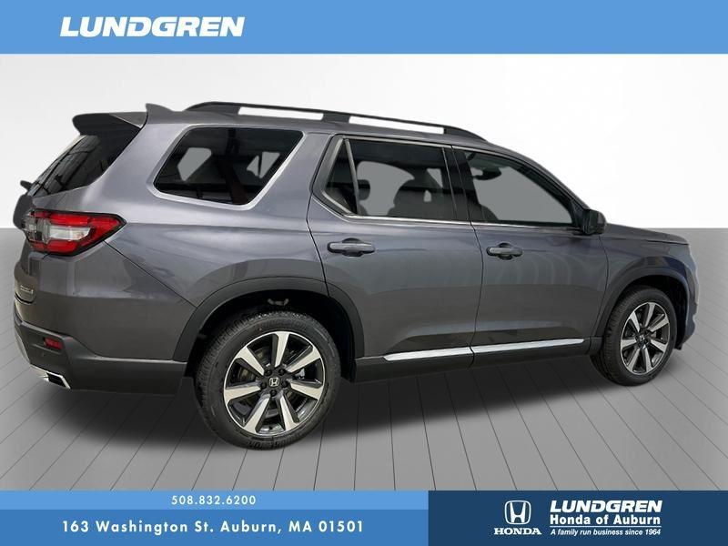 new 2025 Honda Pilot car, priced at $51,095