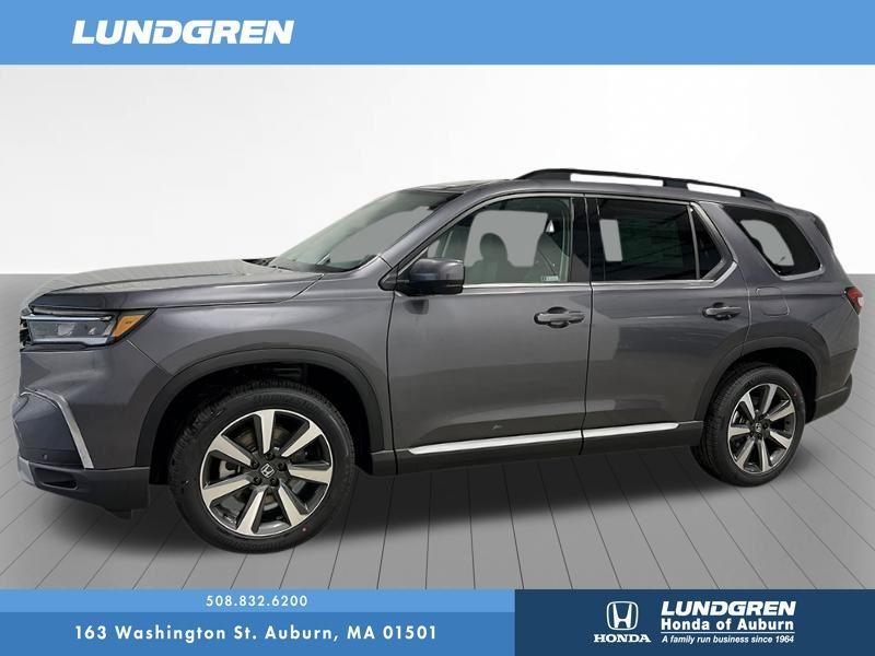 new 2025 Honda Pilot car, priced at $51,095