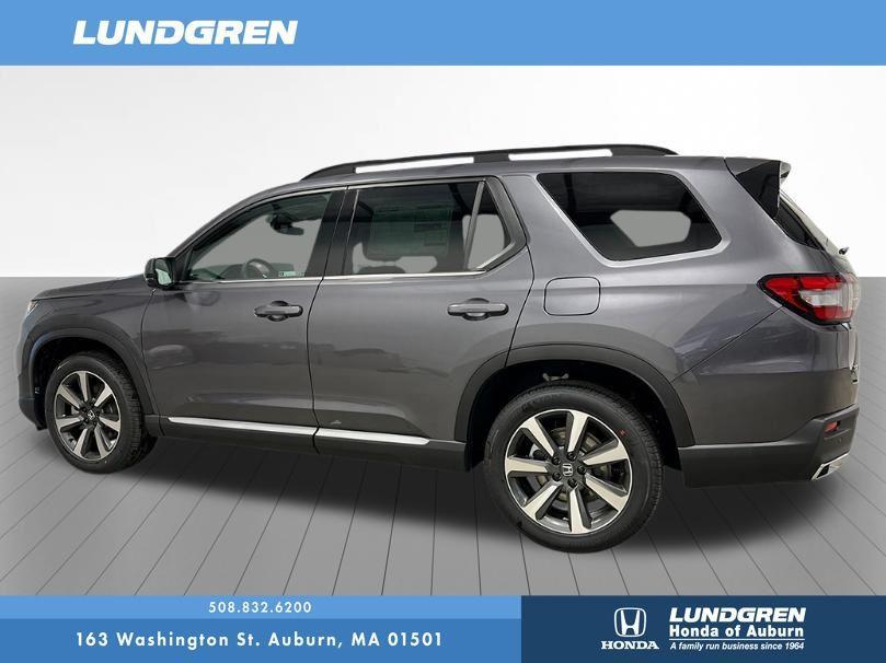 new 2025 Honda Pilot car, priced at $51,050