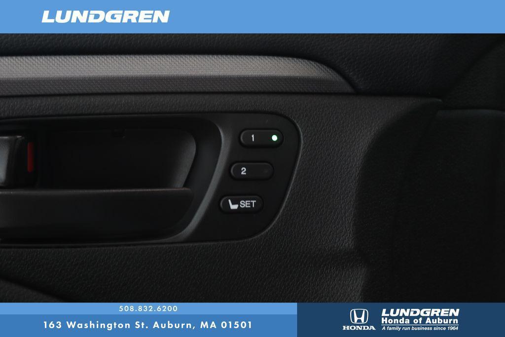used 2022 Honda Pilot car, priced at $33,997