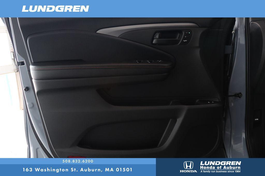 used 2022 Honda Pilot car, priced at $33,997