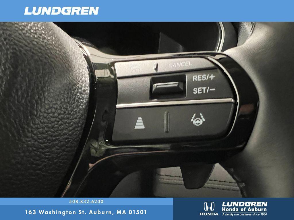 new 2025 Honda Pilot car, priced at $47,050
