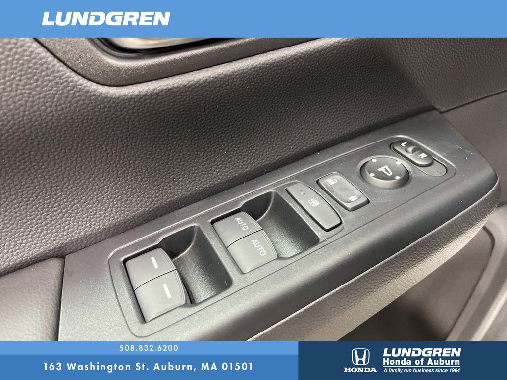new 2026 Honda CR-V Hybrid car, priced at $40,195