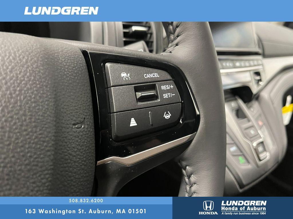 new 2025 Honda Odyssey car, priced at $43,670