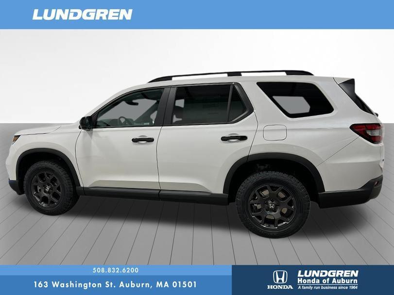 new 2025 Honda Pilot car, priced at $50,850