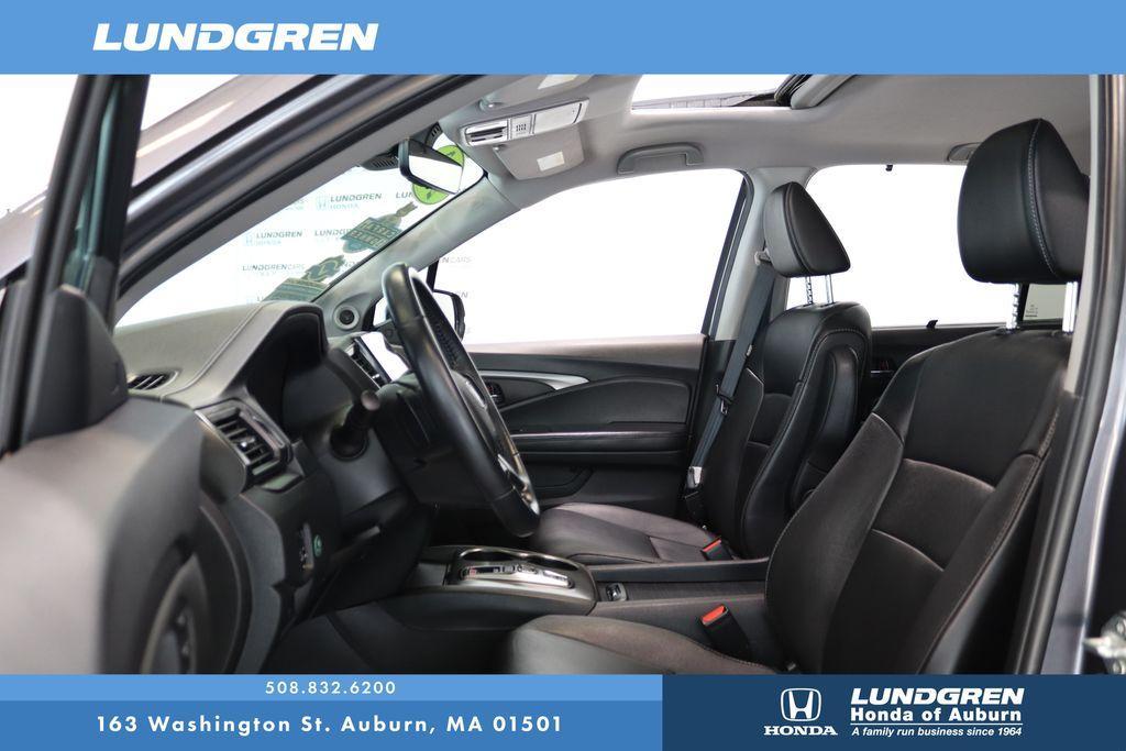 used 2022 Honda Pilot car, priced at $28,827