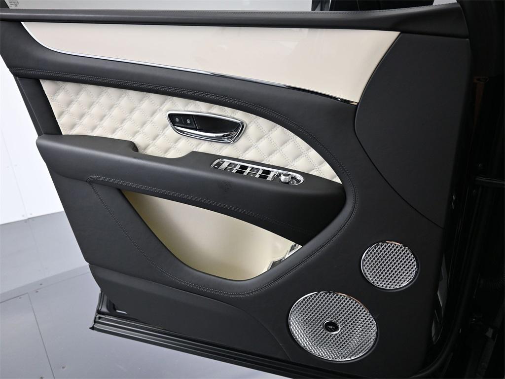 used 2023 Bentley Bentayga car, priced at $199,900
