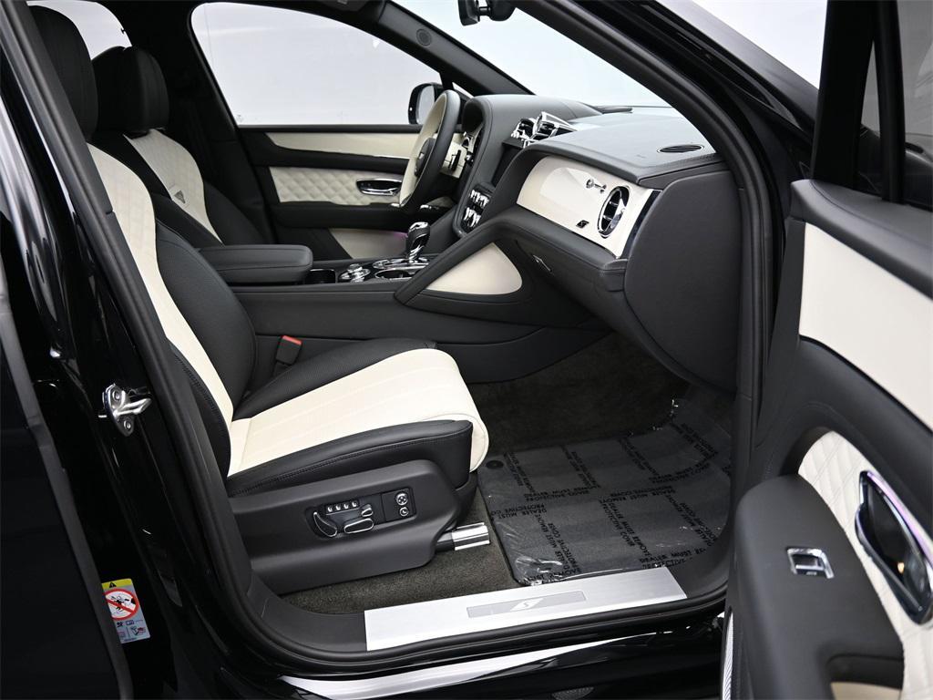 used 2023 Bentley Bentayga car, priced at $199,900