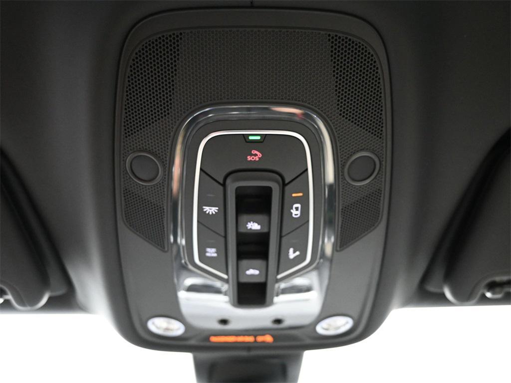 used 2023 Bentley Bentayga car, priced at $199,900