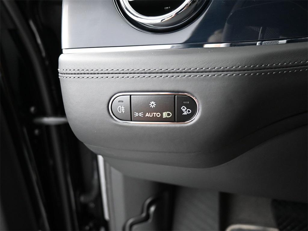 new 2025 Bentley Bentayga EWB car, priced at $280,390