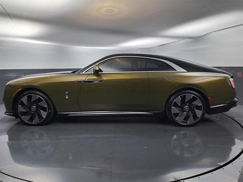 new 2024 Rolls-Royce Spectre car, priced at $559,625