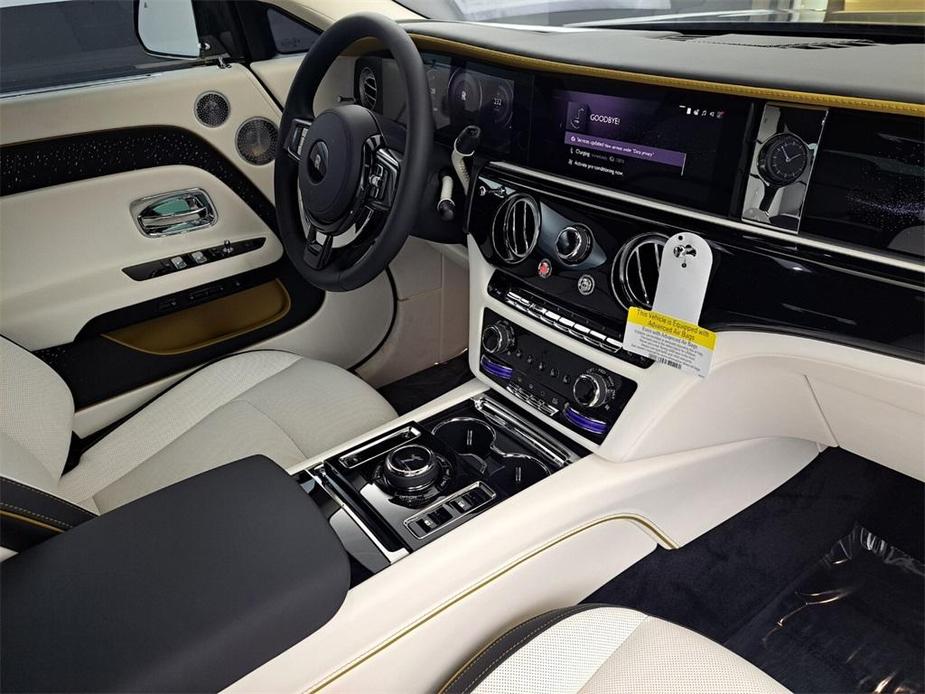 new 2024 Rolls-Royce Spectre car, priced at $559,625