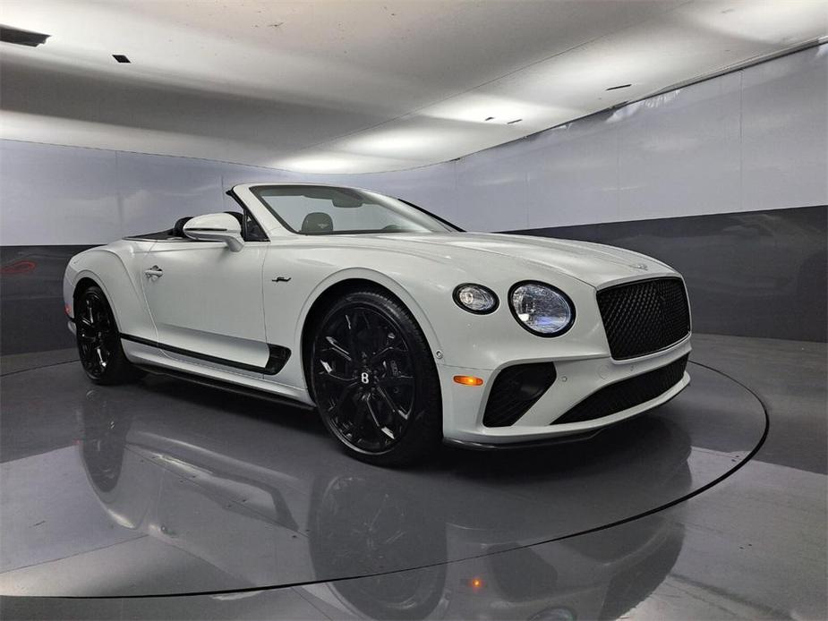 new 2024 Bentley Continental GT car