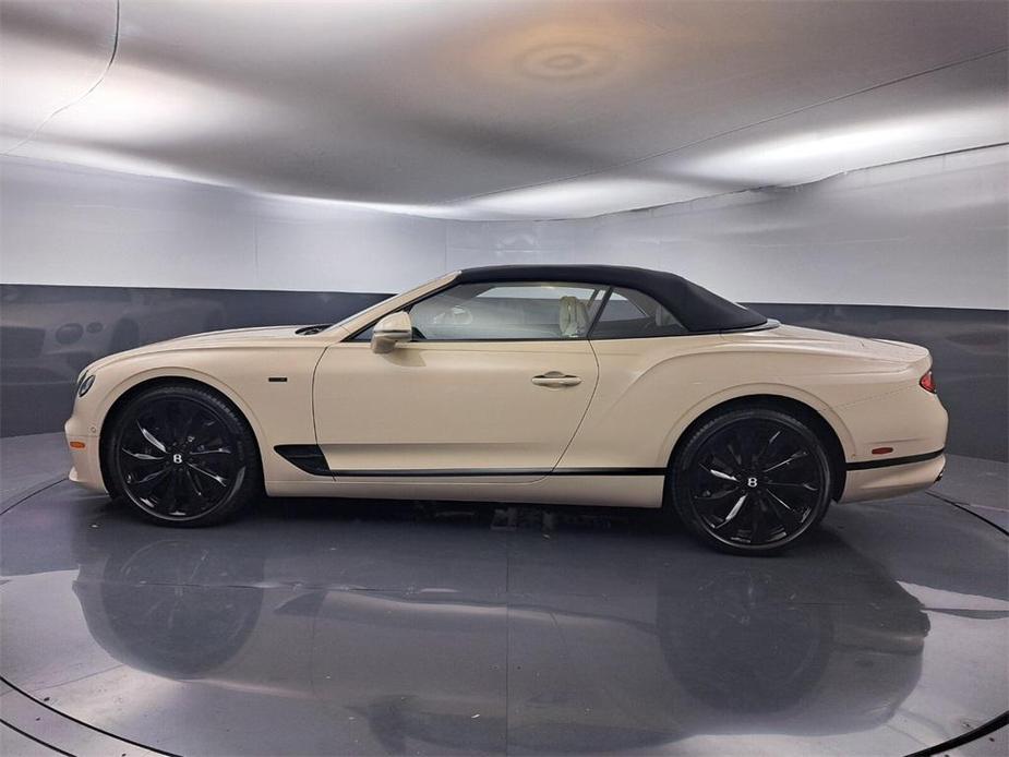 new 2024 Bentley Continental GT car