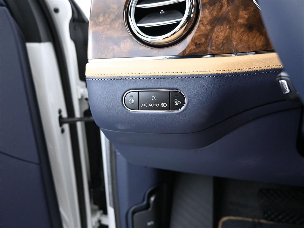 new 2025 Bentley Bentayga EWB car, priced at $273,595