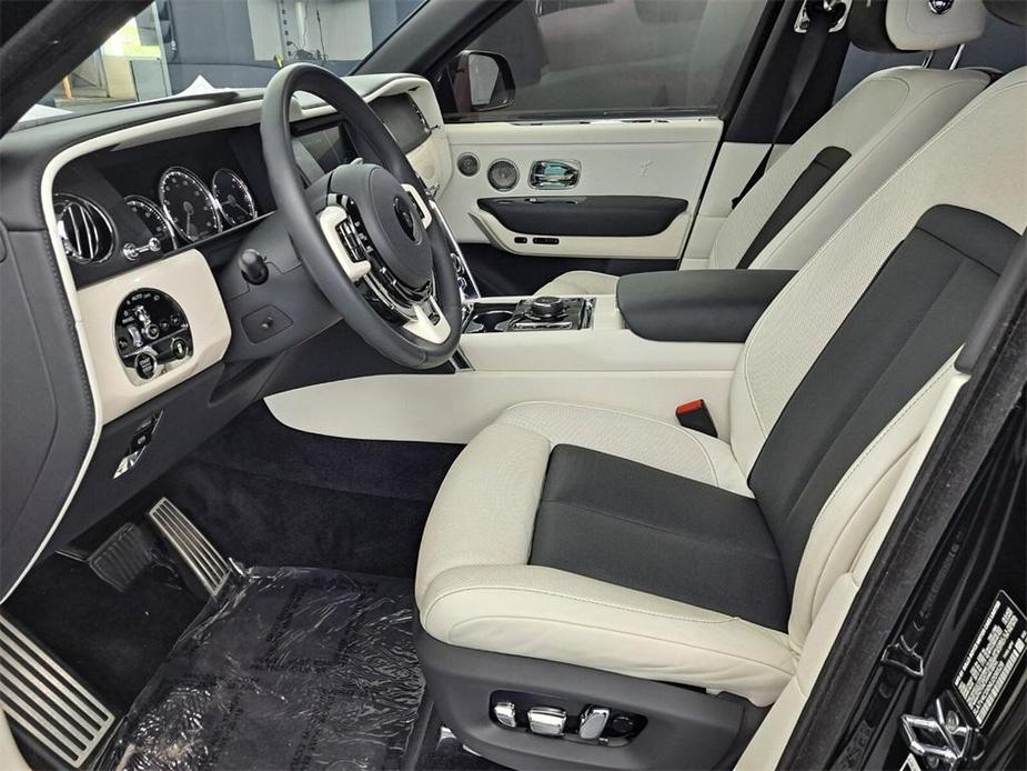 used 2022 Rolls-Royce Cullinan car, priced at $419,994