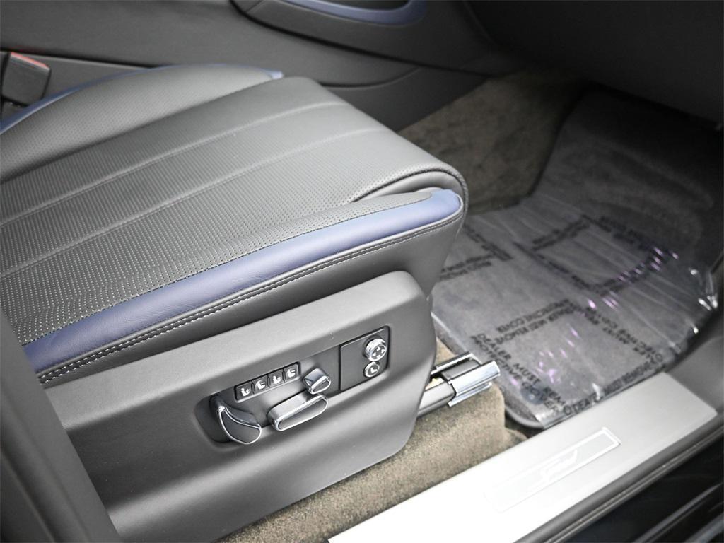 used 2023 Bentley Bentayga car, priced at $209,900