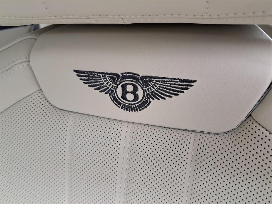 new 2024 Bentley Flying Spur Hybrid car