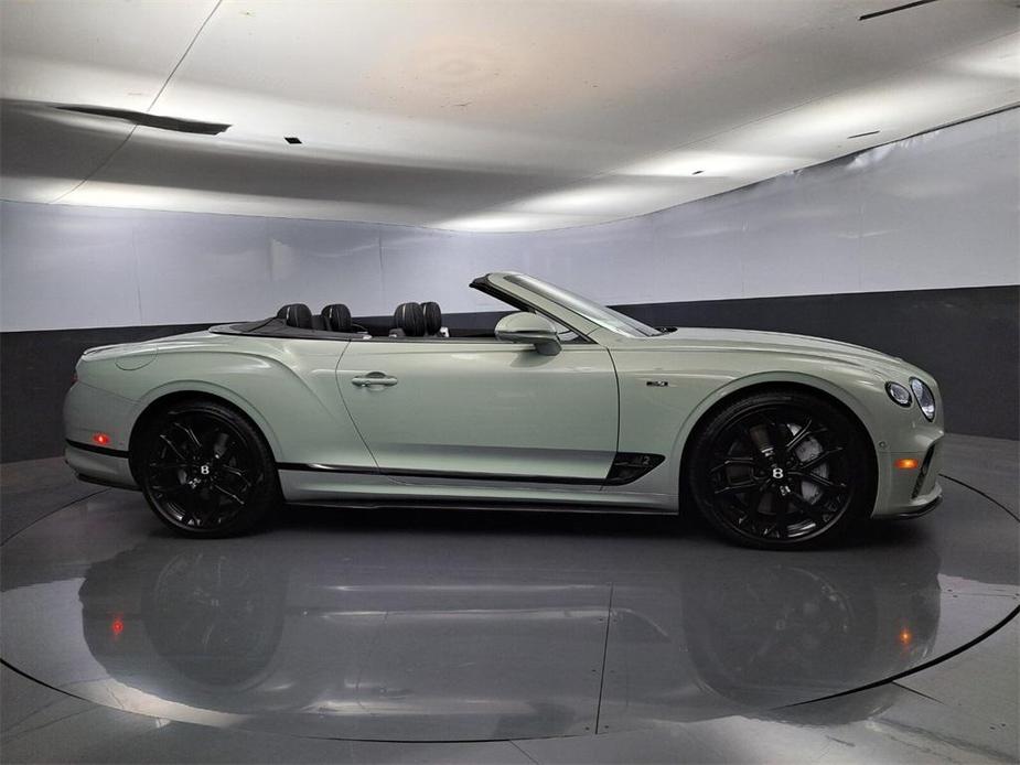 new 2024 Bentley Continental GT car