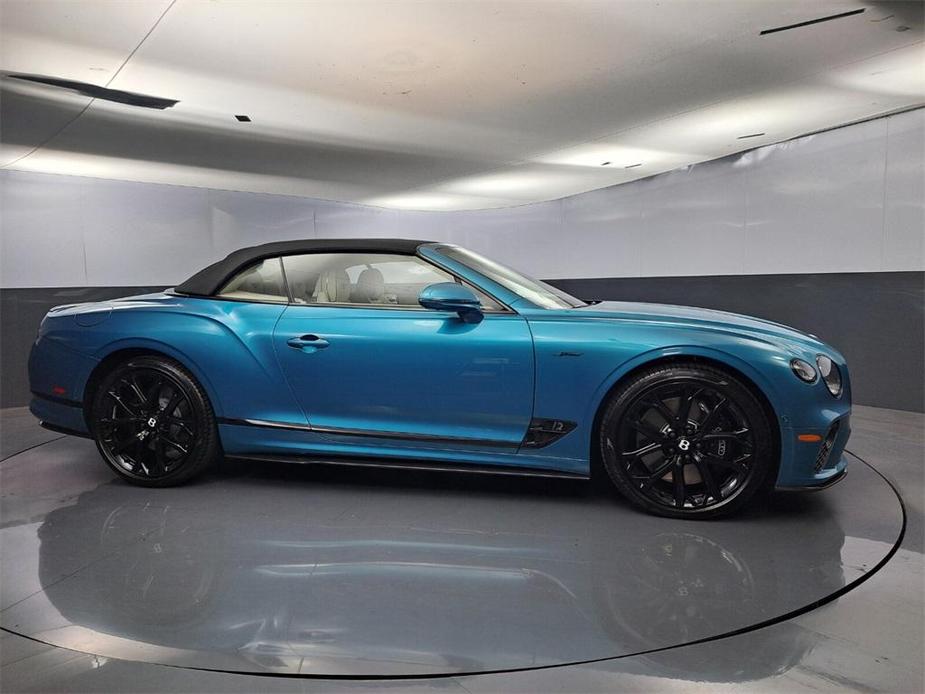 new 2024 Bentley Continental GT car