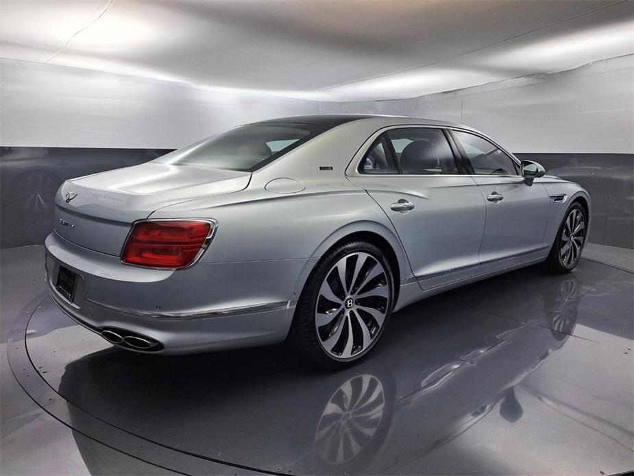 new 2024 Bentley Flying Spur car