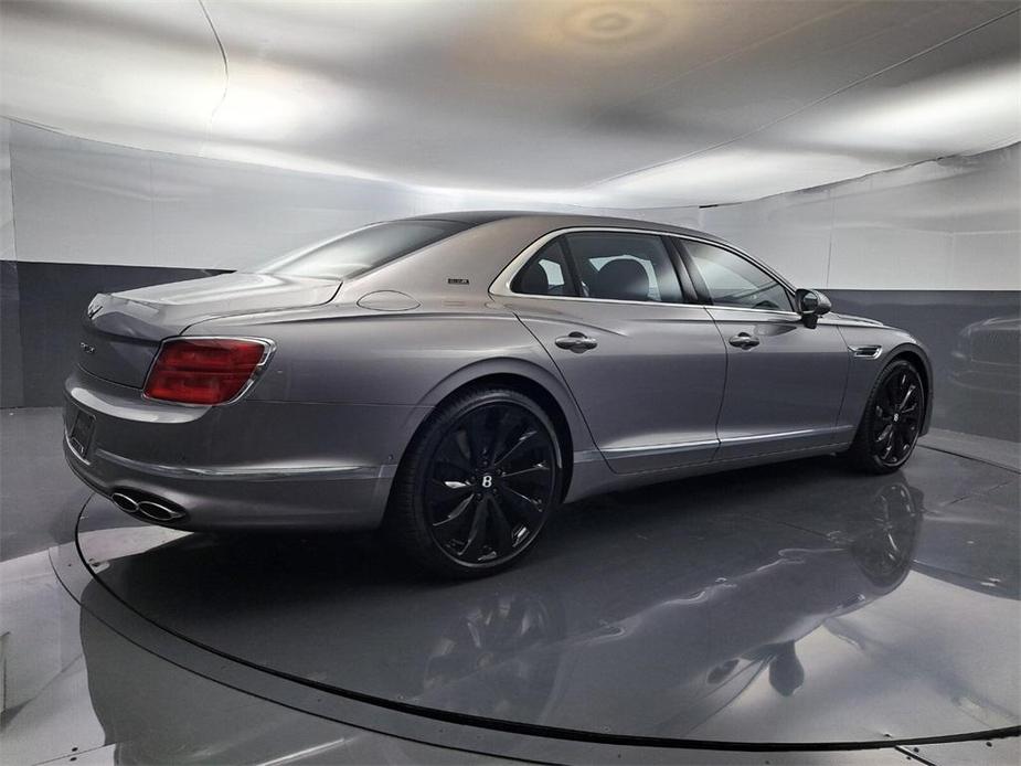 new 2024 Bentley Flying Spur car