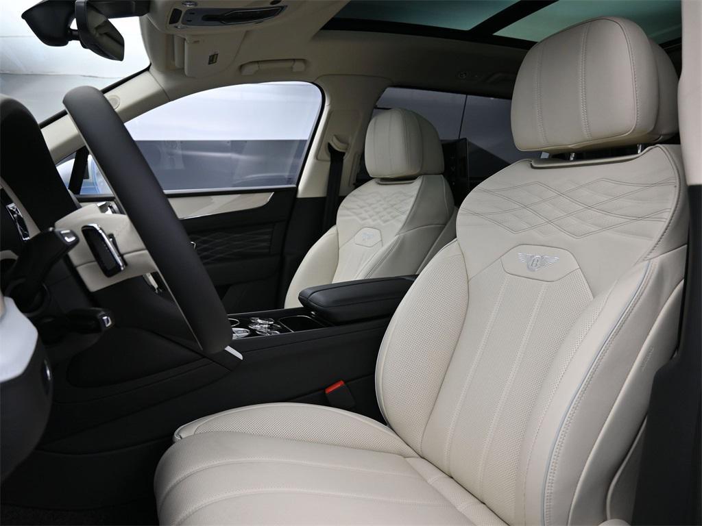 new 2025 Bentley Bentayga EWB car, priced at $350,410