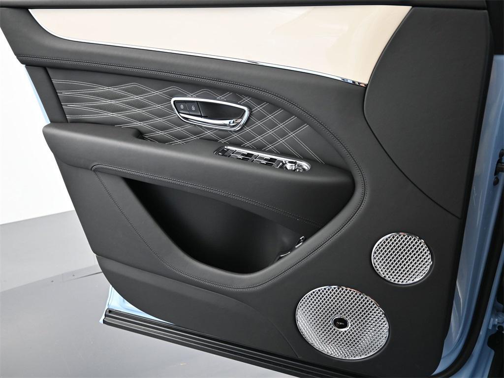 new 2025 Bentley Bentayga EWB car, priced at $350,410